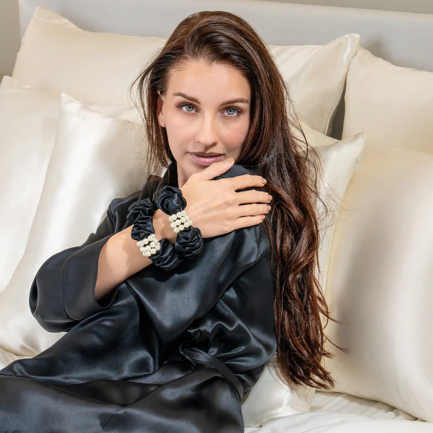 Blissy Petite Pearl Scrunchies - Black