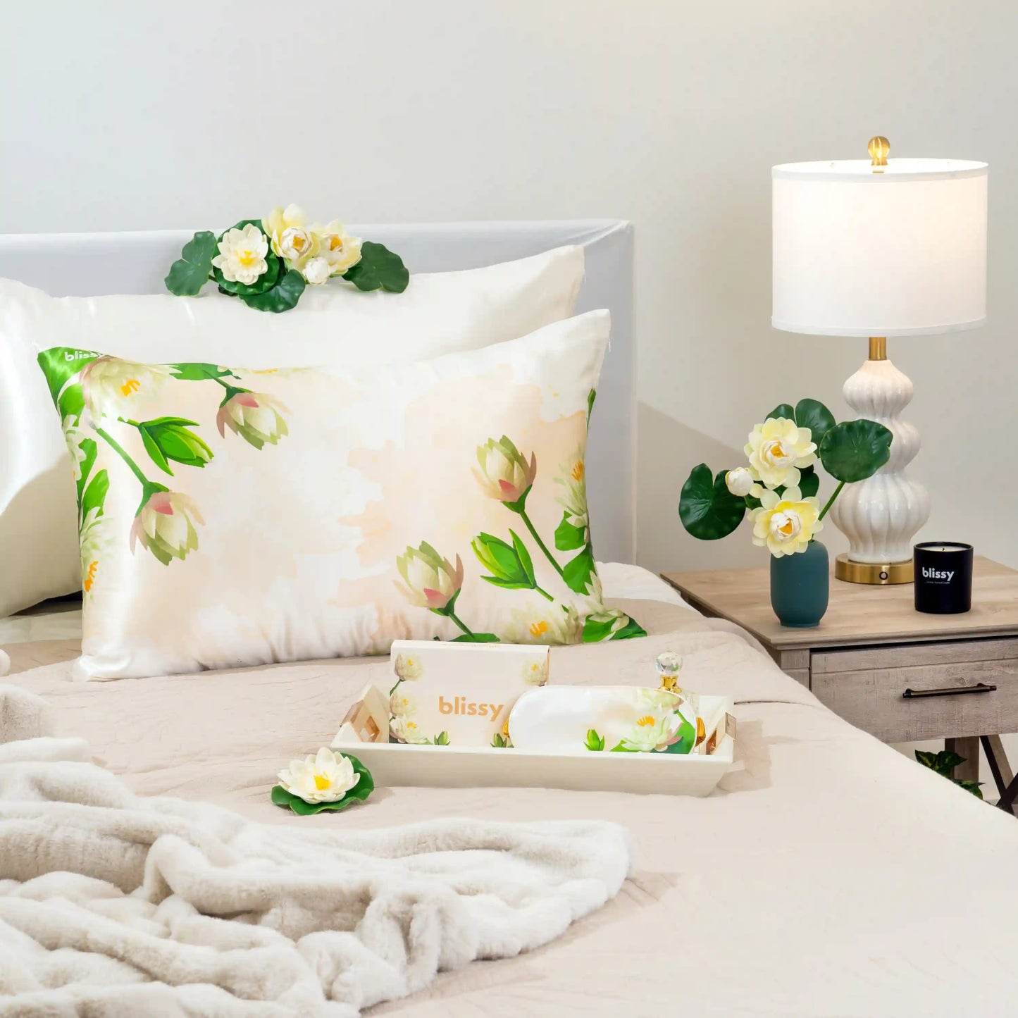 Pillowcase - Zodiac Flower - Pisces Water Lily - Queen